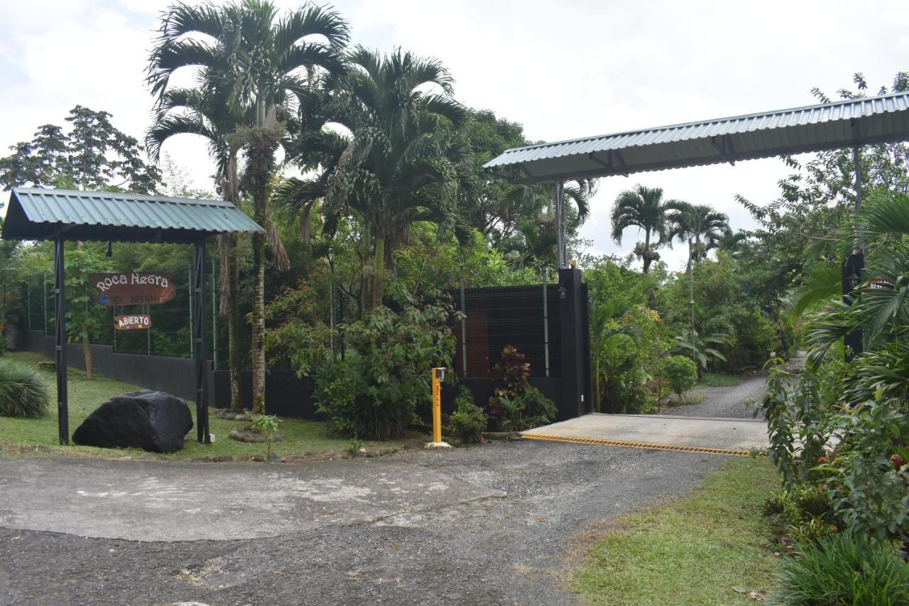 Hotel Roca Negra Del Arenal La Fortuna Exterior foto