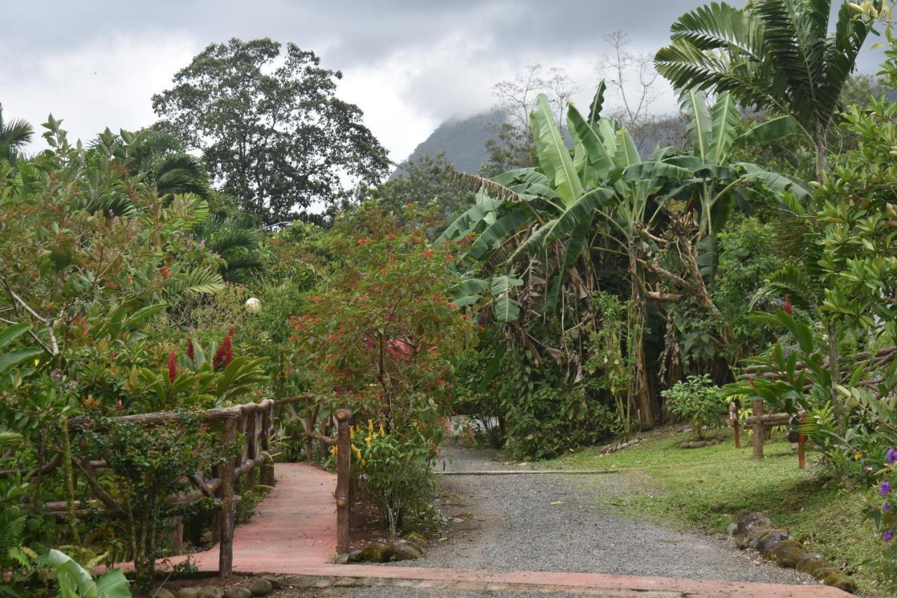 Hotel Roca Negra Del Arenal La Fortuna Exterior foto